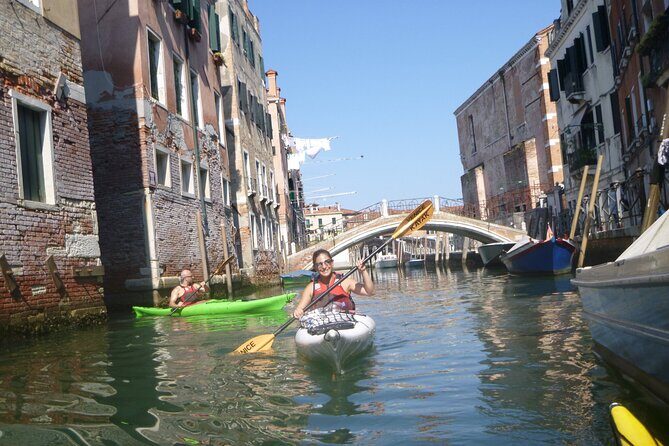 2 Hour Venice Canal Kayak Tour - Premium experience by day - Who should book this kayak tour (and who should be cautious)