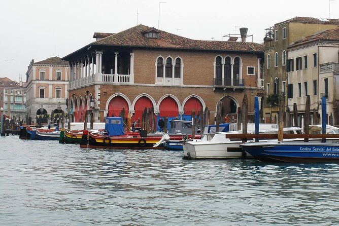 2-hour Venice Guided Walking Tour with Gondola ride - Chiesa di San Giacomo di Rialto: The Tour’s First Anchor