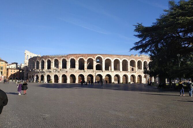3-Hour Walking Tour with Guide Discovering Verona - Starting at Piazza Bra: Verona’s Stage Is Already Set