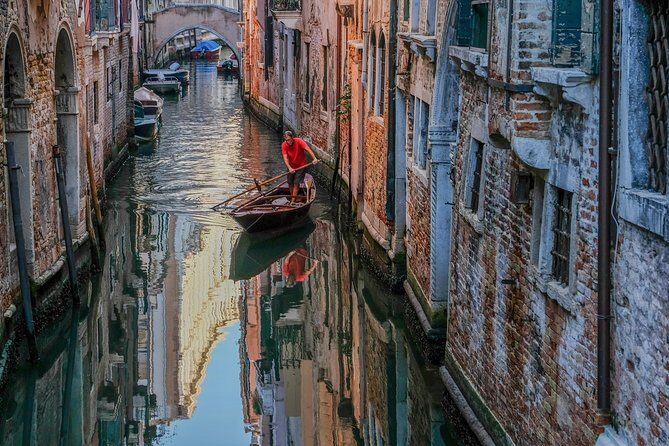 3 Hours Private Original Venice Photo Walk - The real teaching: composition, light, and feedback for phone and camera