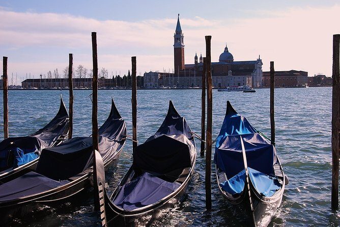 45-Minute or 1-hour Private Gondola Ride from Rialto - Where You Start: Riva del Carbon and a clean path to the water