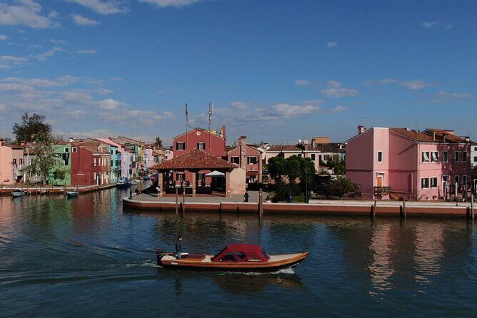 5-Hour Guided Tour of the Magic Islands by Vintage Boat in Venice - Burano’s Color, Lace Craft, and a Bell Tower That Tilts