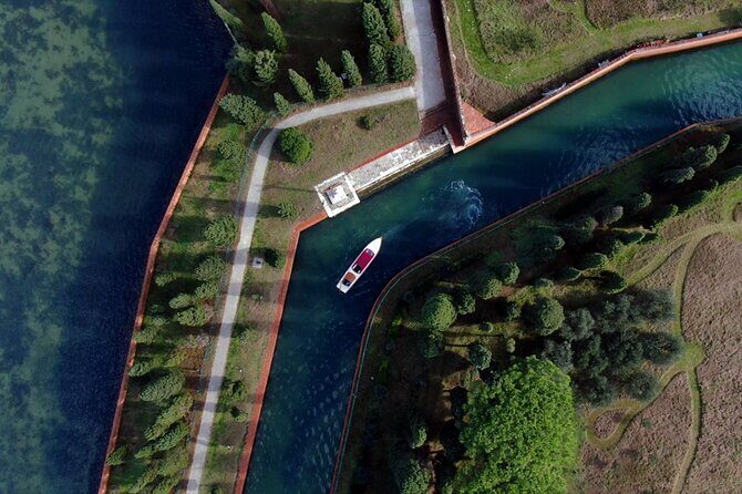 5-Hour Guided Tour of the Magic Islands by Vintage Boat in Venice - San Francesco del Deserto: Silence on a 13th-Century Island