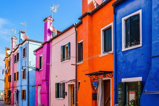 6-hour tour of Murano, Burano and Torcello by private boat - Private-boat comfort: restroom, WiFi, and a group of up to 10