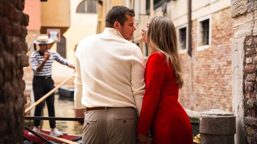 A Unique Photoshoot in Venice - Optional Add-Ons That Change the Story (Not Just the Background)