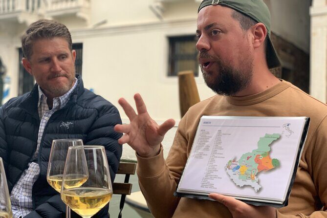 A Venetian Evening: Wine Tasting and Cicchetti with a Local Guide - Weather, comfort, and Venice logistics you should know