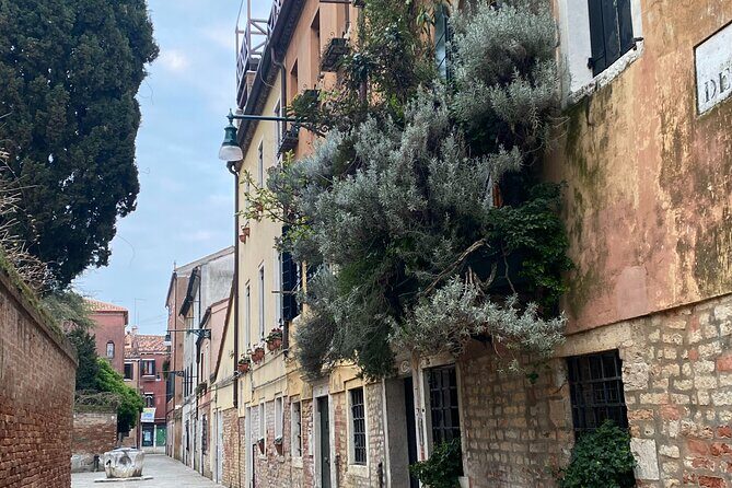 Another Side of the City: Discovering Authentic Venice - Squero di San Trovaso: see how gondolas were (and still are) made