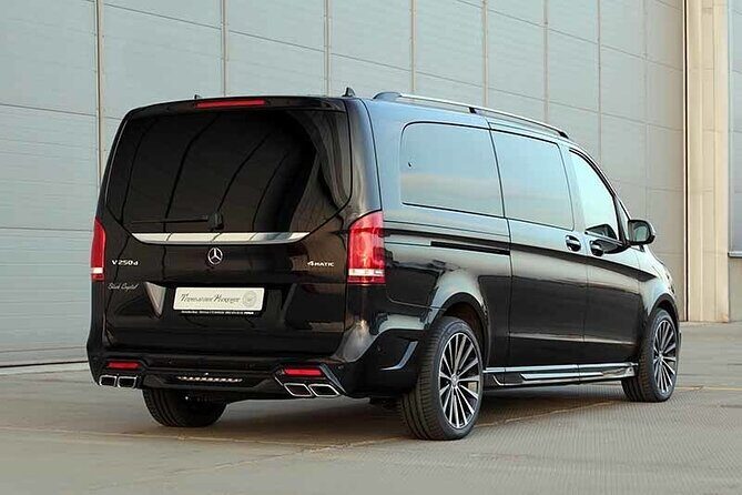 Arrival by Private Luxury Van Venice Airport VCE to Piazzale Roma - The ride from VCE to Piazzale Roma: short, smooth, and luggage-friendly