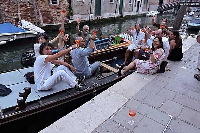 Bacaro Tour : Walk, eat and drink in Venice - Stop by stop: bridges and calle that show a quieter Venice