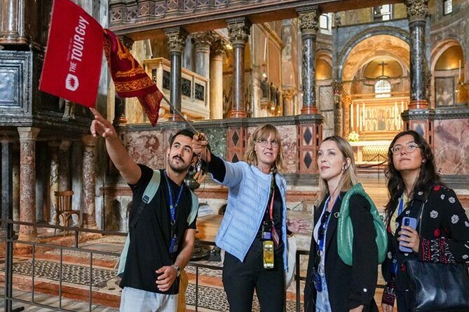 Best Of Venice: Saint Mark's Basilica, Doges Palace with Guide and Gondola Ride - Piazza San Marco: 30 minutes that help you orient fast