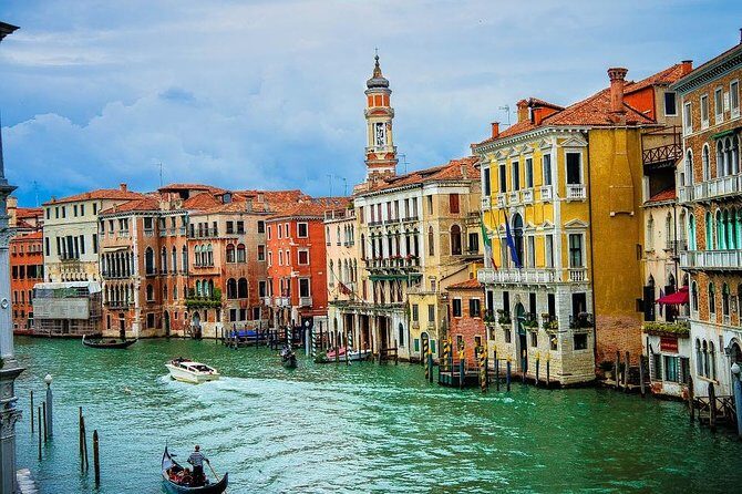 Best Venice Personalized Private Walking Tour with Official Guide - Rialto Bridge: the oldest crossing explained on foot