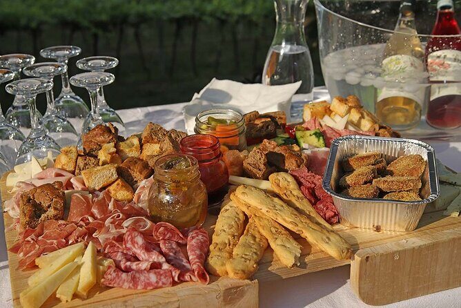 Biodynamic Farm and Natural Wines Tasting in Lazise - The cold cuts and Veronese cheeses pairing you can actually taste