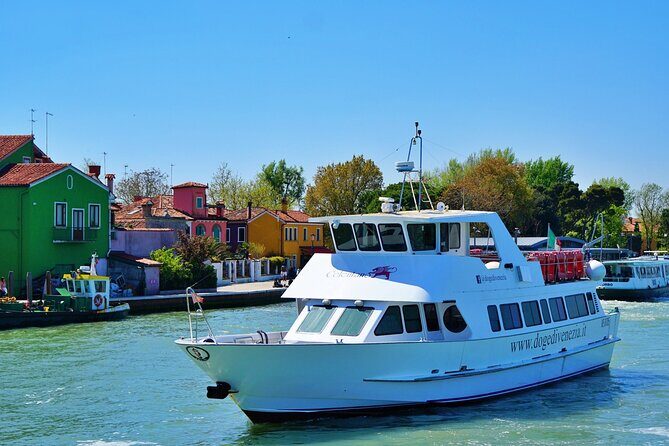 Boat excursion to the islands of Murano, Burano and Torcello - Burano: the best use of your free time