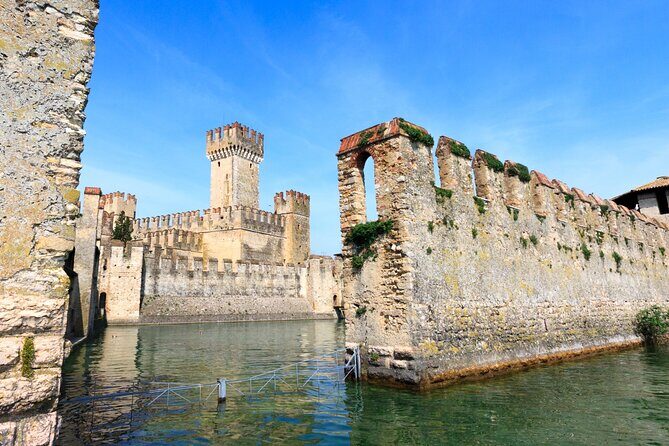 Boat Tour of Isola del Garda - Prosecco on deck and the pace you should plan for