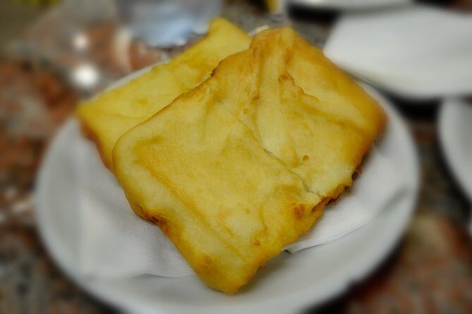 Brunetti's Venice: A Culinary Journey Through Leon's Mysteries - Logistics that actually affect your day: meeting point, mobile ticket, and pickup