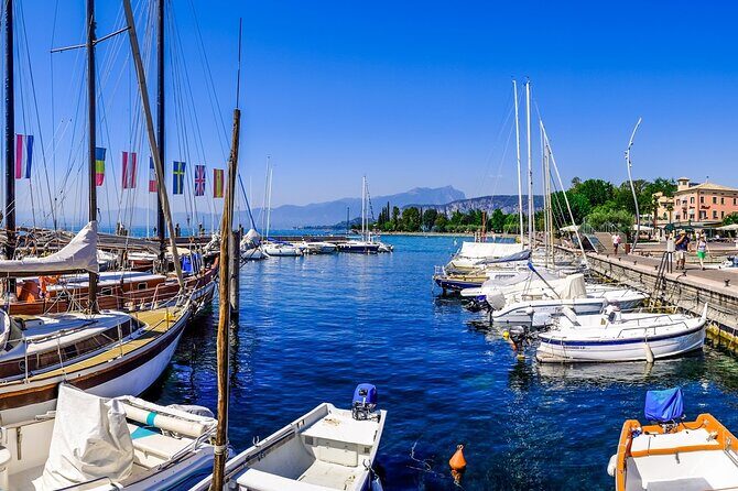Castles boat tour with Bardolino wine tasting and nibbles - Bardolino wine tasting: what’s included and what to expect