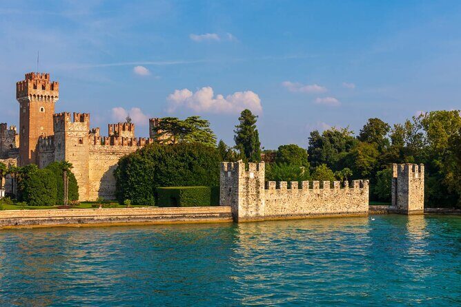 Castles boat tour with Bardolino wine tasting and nibbles - Price and value: is $120.68 a good deal?