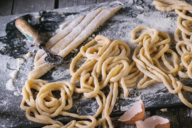 Cesarine: Private Pasta and Tiramisu Class in a Local Venice Home - Who this fits best (and who should think twice)