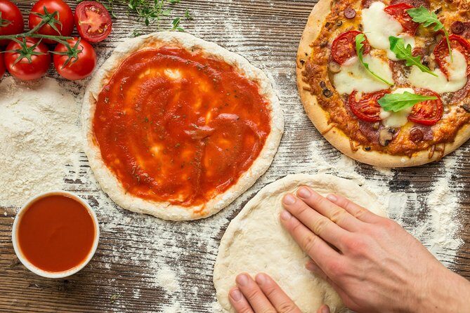 Cesarine: Small Group Pizza and Tiramisu Class in Venice - Meeting point at San Giacomo di Rialto: getting there without stress
