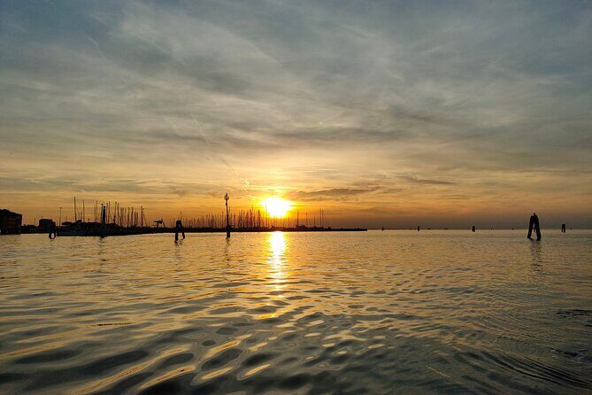 Chioggia : Unveiling City Charm By Boat - Stop 2: Laguna del Lusenzo and the Tide Lesson