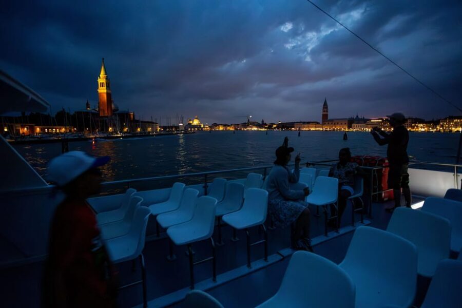 Chioggia-Venice: Day&Night Boat Transfer Round-Trip or 1-Way - Choosing round-trip vs one-way vs Venice by night