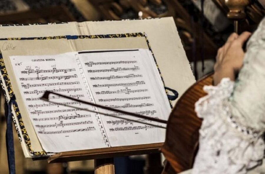 Cicchetti & Concert in Venice - How Cicchetti and an Ombrà Feel When the Dinner Is Built for Sampling