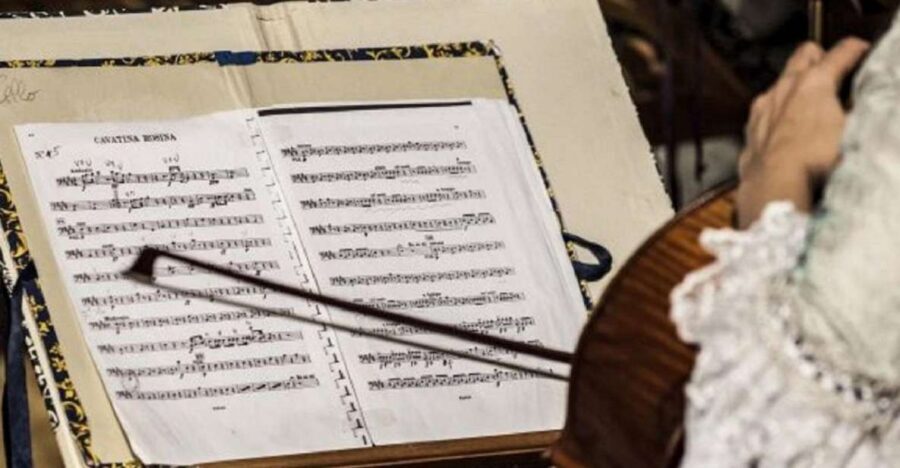 Cicchetti & Concert in Venice - Bacarando in Corte dell’Orso (7:00 PM): Cicchetti, Wine, and a Full Menu