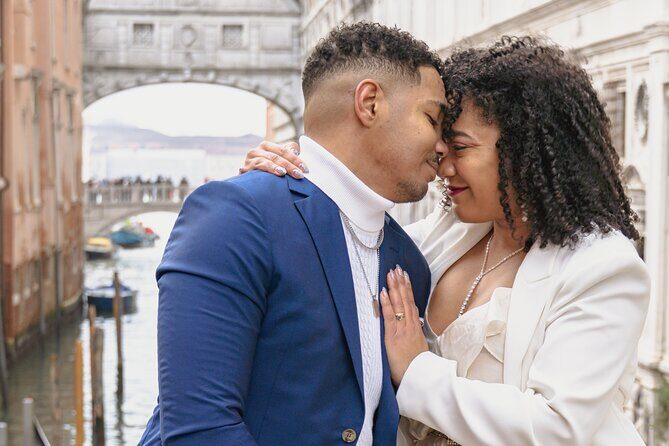 Cinematic Photoshoot in Venice: Capture Venice Hidden Gems - Your timing decision: why natural light can make or break it