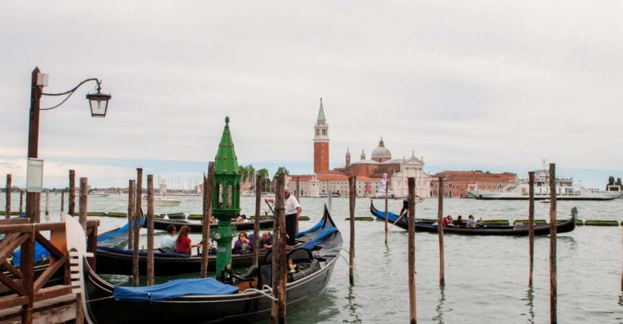 Classic Venice: 2-Hour Walking Tour with Basilica Entry - Getting oriented in St. Mark’s Square (and why it matters)