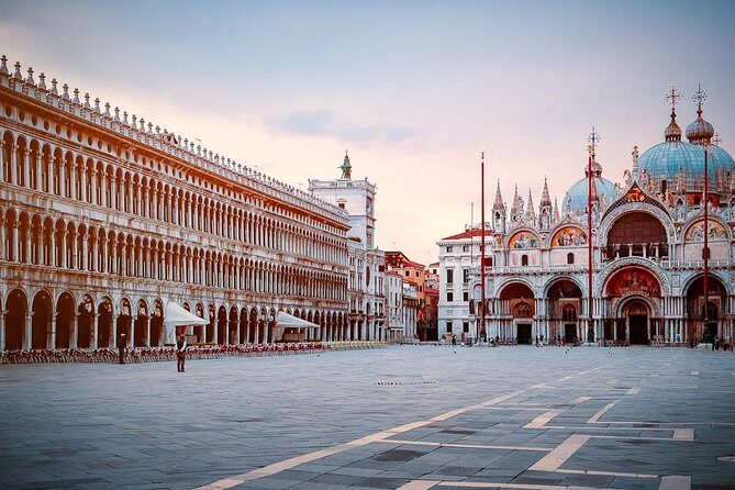 Coffee, Desserts with Highlights of Venice - What you taste: 5 pastries, 2 drinks, and coffee-ordering lessons