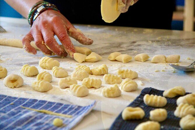 Cooking Class : Fresh pasta and TIRAMISÙ with Lake Garda wines - Wine Tasting With Lake Garda Flavors