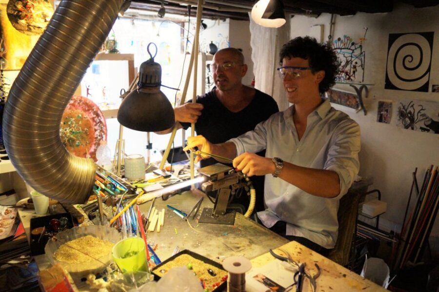 Create Your Glass Artwork: Private Lesson With Local Artisan - Why this private glass lesson is a smart Venice plan