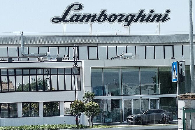 Create your Lamborghini and Ferrari day from Venice - The Optional Huracán Test Drive: How to Decide If It’s Worth It