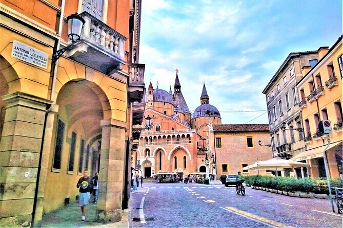 DA Venezia : Experience Padua like a local - Starting at Stazione FS di Padova: an easy launch point