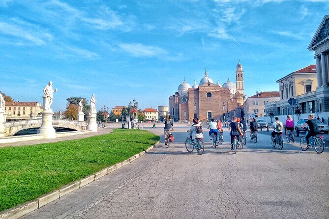 DA Venezia : Experience Padua like a local - Sotto il Salone covered market: where you practice seeing like a local