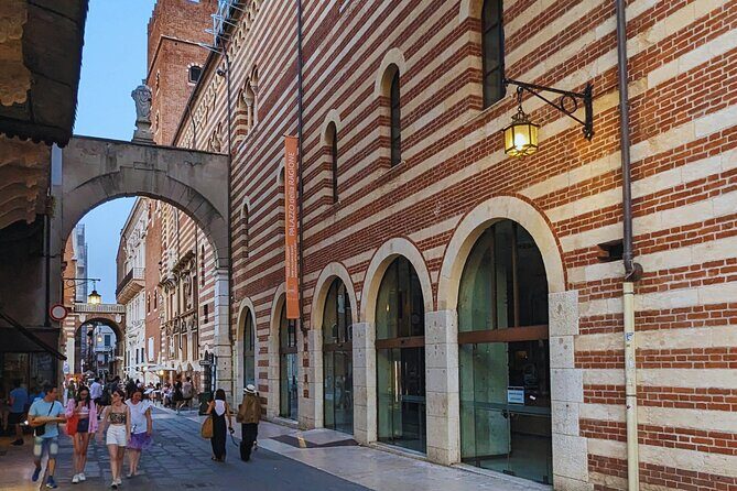 Dante in Verona: From Inferno to Paradise - Stop 2: From a Defensive Tower to a Tower Clock