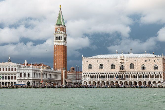Discover Venice’s most Photogenic Spots with a Local - The Bridge of Sighs passage: Venice’s drama in a short walk