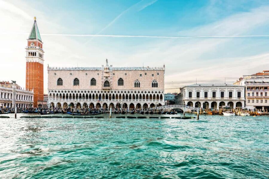 Doge's Palace, Bridge of Sighs & Prison Skip-the-Line Tour - The Bridge of Sighs: when beauty meets the theme of justice