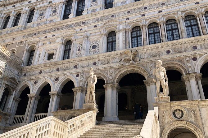 Doge's Palace Guided Tour - Bridge of Sighs and the prison cells: the darker part you’ll feel