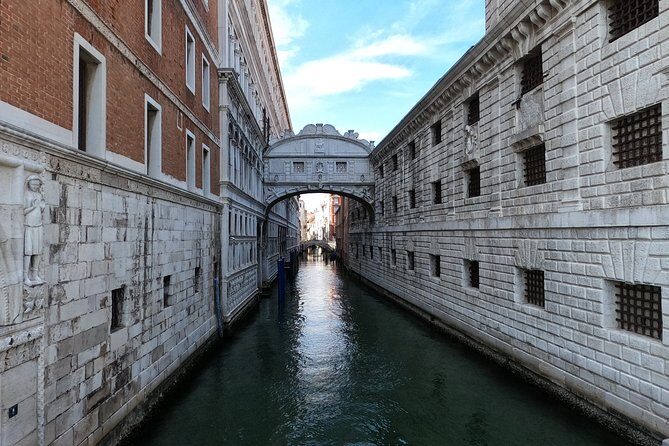 Doge's Palace & St. Mark's Basilica skip-the-line guided tour - Doge’s Palace with skip-the-line: where the time savings really pay off