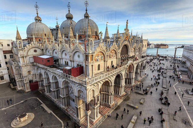 Doge's Palace & St. Mark's Basilica Tour - Doge’s Palace: Venetian Gothic Meets Venetian Control