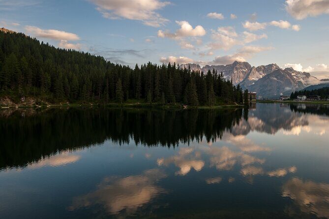 Dolomites Day Trip from Venice: Scenic Mountain Escape - Stop 2: Lago di Auronzo Dam Walk and the Best Photo Pause