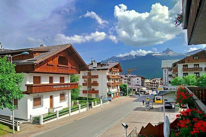 Dolomites Private Tour from Venice - Lake Misurina stop: 1 hour for big views