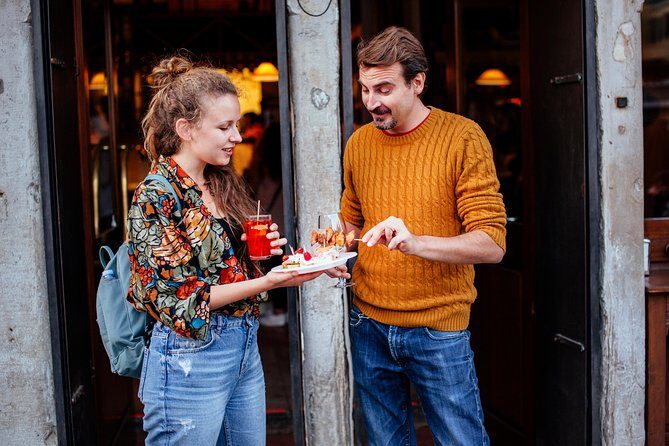 Drinks & Bites in Venice Private Tour - The drinks and bites rhythm: 3 bites, 3 drinks, plus smart flexibility