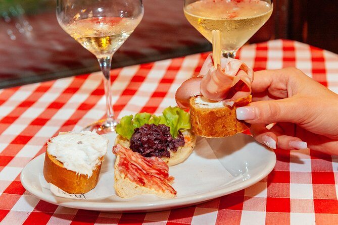 Drinks & Bites in Verona Private Tour - Stop 3 at AMO – Arena Museo Opera: Valpolicella with soppressata or salami