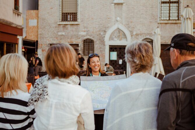 Eat like a Local: Venice Cicchetti and Wine Tasting Evening Tour - Starting at Campo San Tomà: your launch point for San Polo