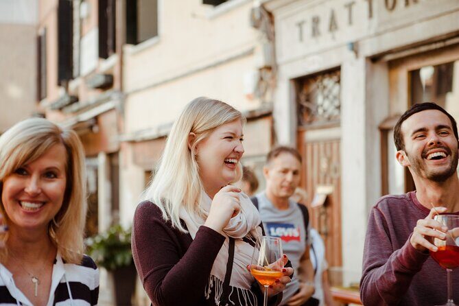 Eat like a Local: Venice Cicchetti and Wine Tasting Evening Tour - Gelateria Nico: ending sweet and not rushed