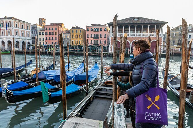 Eating Venice Food & Drinks Tour - Stop 1: Rizzo Venezia for classic Venetian street food energy