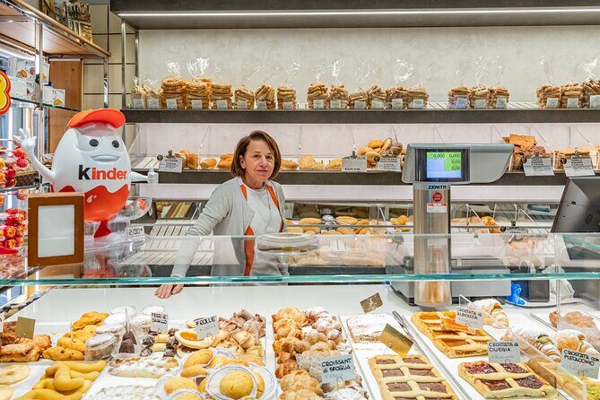Eating Venice Food & Drinks Tour - Campo de Gheto Novo and the Jewish Ghetto: a stop with real context
