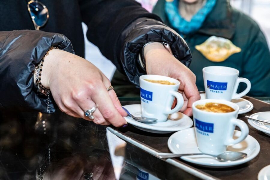 Eating Venice: Offbeat Food & Drinks Tour - Bacaro time: prosecco col fondo and cicchetti like locals